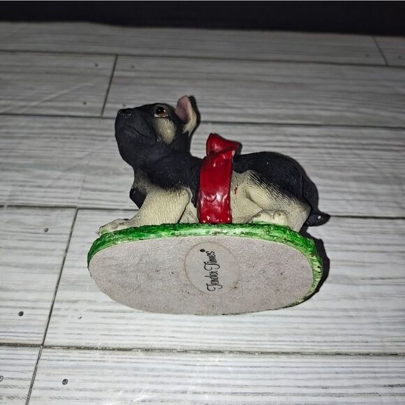 Vintage Tender Times Resin Puppy Wrapped in Red Bow Dog Figurine 3 3/4" Tall - Picture 7 of 9